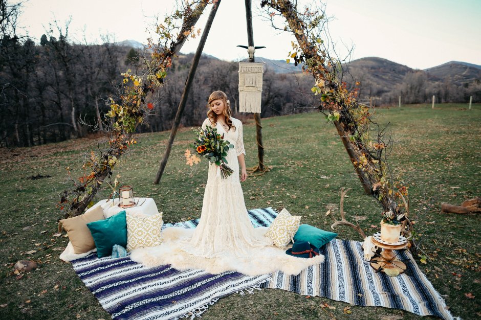 View More: http://ashleyhawkesphotography.pass.us/bohoemianharvestranchstyledwedding